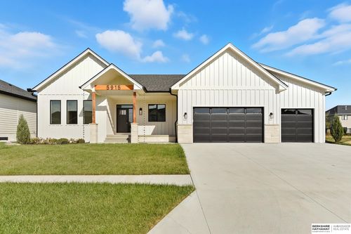 5915 N 169th St, Omaha, NE, 68116-3284 | Card Image