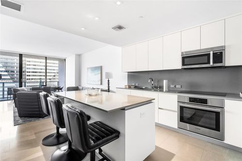 1006-88 Sw 7th St, Miami, FL, 33130-3691 | Card Image