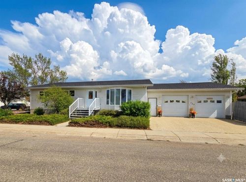 523 Maxwell Drive, Swift Current, SK, S9H4Z6 | Card Image