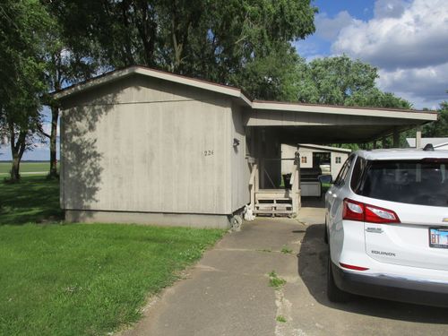 224 N Oak St, Ludlow, IL, 60949-6085 | Card Image