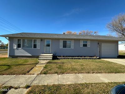 24 S. 12th Street, House other with 3 bedrooms, 1 bathrooms and null parking in Wishek ND | Image 2