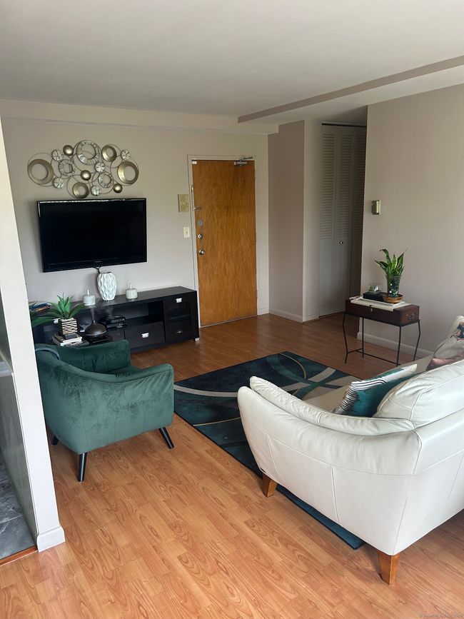 APT-607 - 1310 Berlin Turnpike, Condo with 2 bedrooms, 1 bathrooms and 1 parking in Wethersfield CT | Image 4