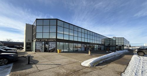 9131 39 Ave Nw, Edmonton, AB, T6E5Y2 | Card Image