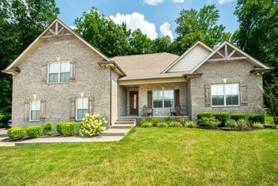 5047 E Mayflower Ct, House other with 3 bedrooms, 2 bathrooms and 2 parking in Greenbrier TN | Image 1