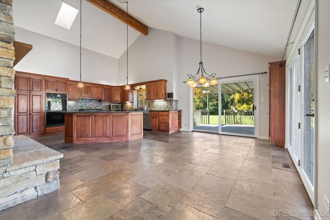41W026 Bridle Creek Dr, House other with 4 bedrooms, 4 bathrooms and 5 parking in St. Charles IL | Image 6