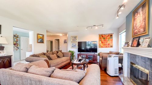 202-15375 17 Ave, Surrey, BC, V4A1T8 | Card Image