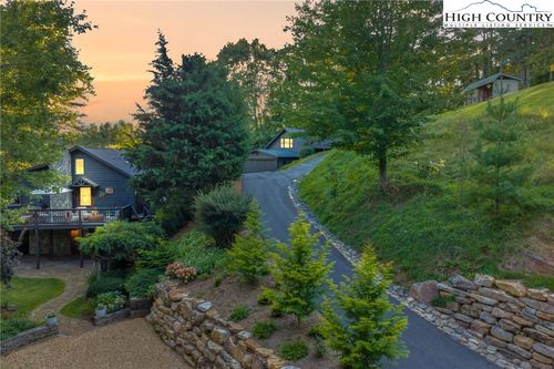 165 All Hallows Rd, Boone, NC, 28607-9218 | Card Image