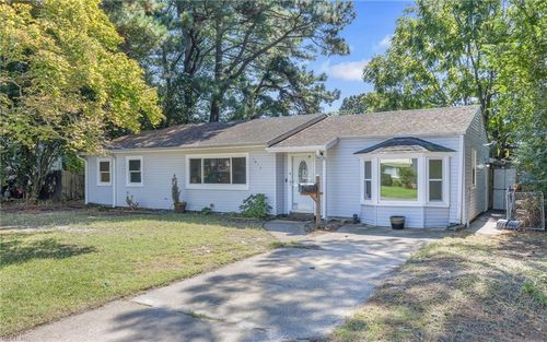 3073 Pewter Rd, Virginia Beach, VA, 23452-6419 | Card Image
