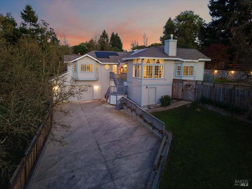 6081 Malcom Lane, Penngrove, CA, 94951 | Card Image