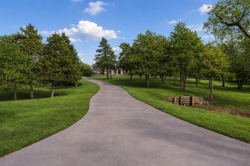 10300 S Czech Hall Rd, Mustang, OK, 73064-9305 | Card Image