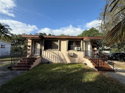 551-553 Ne 133rd St, North Miami, FL, 33161-4035 | Card Image
