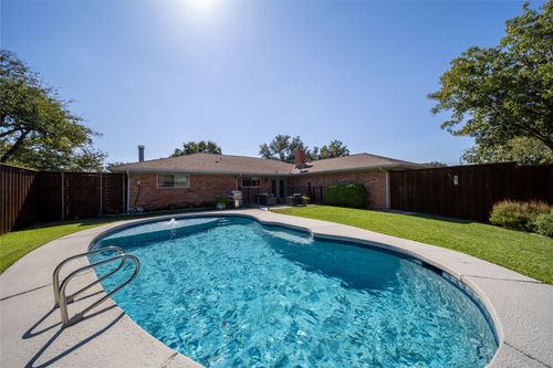 2517 Brennan Dr, Plano, TX, 75075-6669 | Card Image