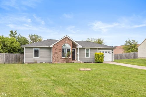 1122 Cottage Cir, Seymour, IN, 47274-2791 | Card Image