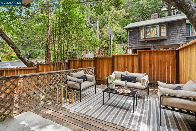 101 - 2 Panoramic Way, Condo with 2 bedrooms, 1 bathrooms and 1 parking in Berkeley CA | Image 24