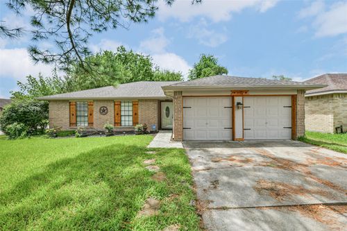2422 Pilgrims Bend Dr, Friendswood, TX, 77546-2323 | Card Image