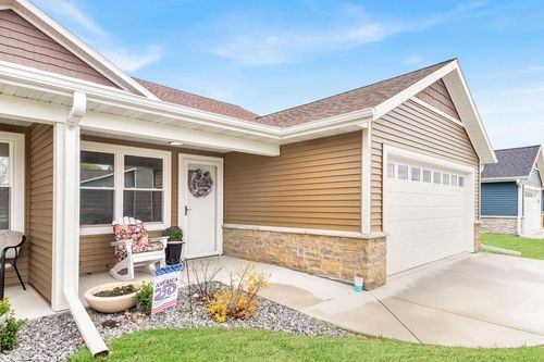 211 Edenview Lane Lane, EDEN, WI, 53019 | Card Image