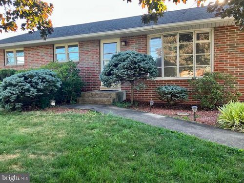 720 Lorane Road, READING, PA, 19606 | Card Image