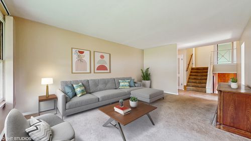 80 E Fremont Ave, Des Plaines, IL, 60016-2940 | Card Image