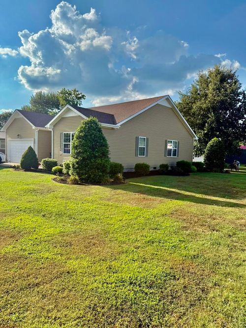97 Weathers Ave, Elkton, KY, 42220-9282 | Card Image