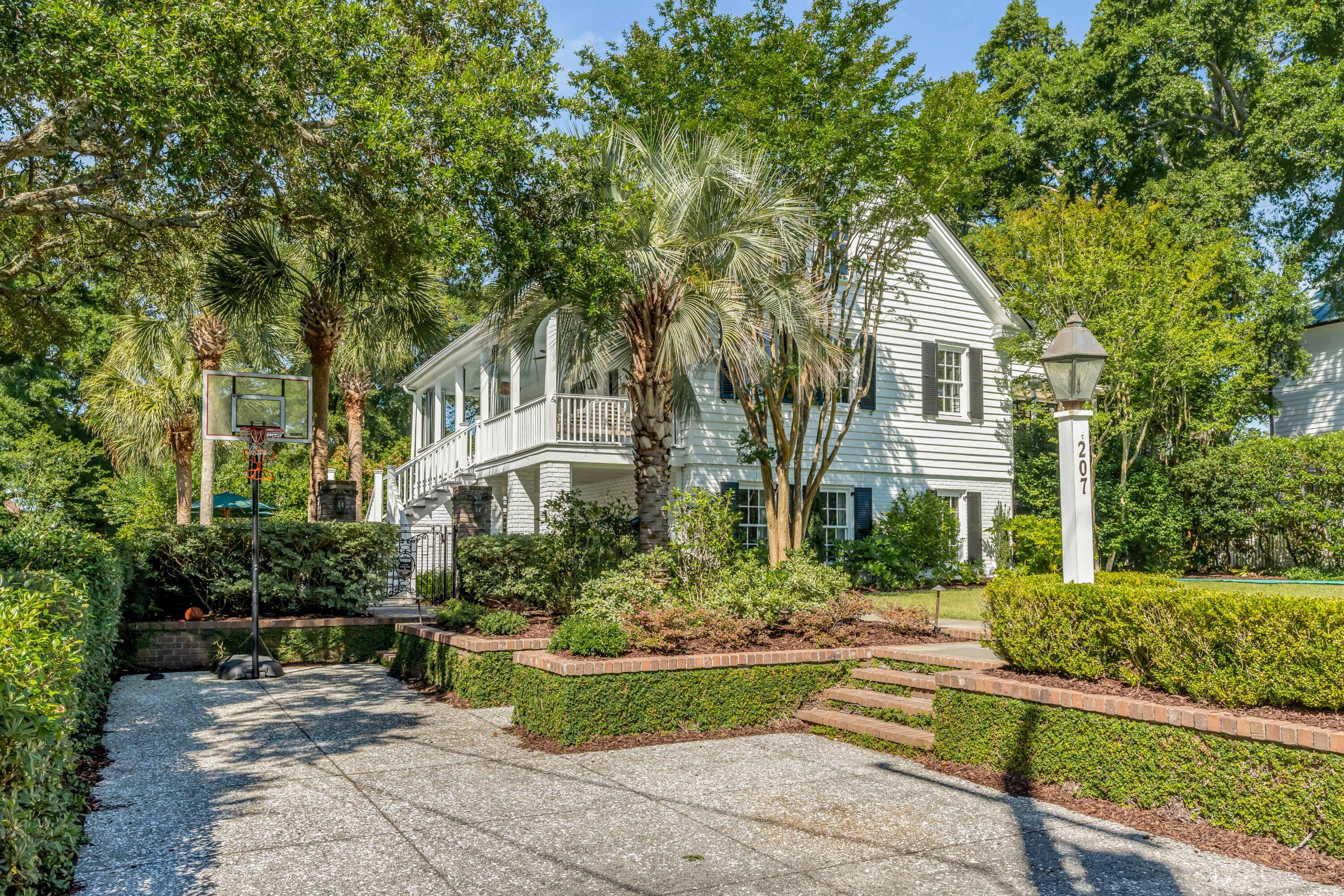 Pitt St, Mount Pleasant, SC 29464