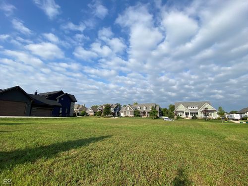 374 Old Ashbury Rd, Westfield, IN, 46074-4317 | Card Image