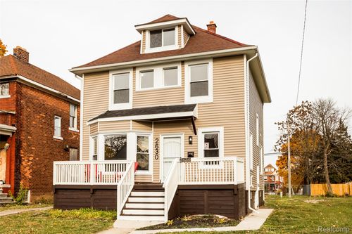 2630 Harding St, Detroit, MI, 48214-4041 | Card Image