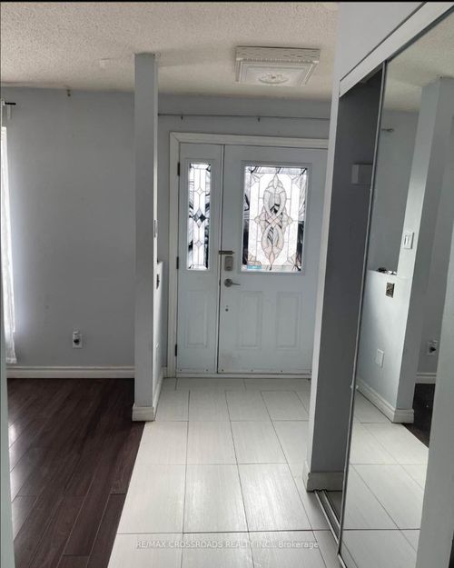 48 Gorsey Sq, Scarborough, ON, M1B1A7 | Card Image