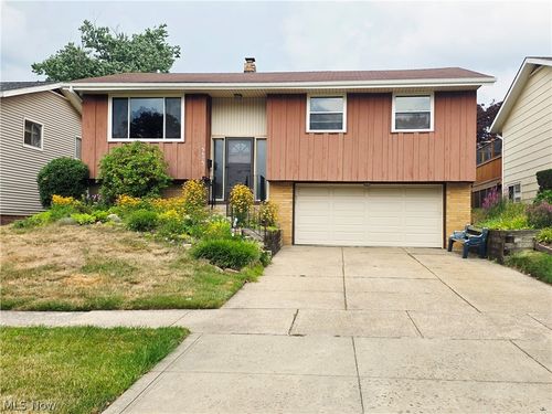 5675 Andover Blvd, Garfield Heights, OH, 44125-3554 | Card Image
