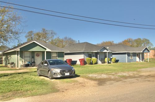 501 15th St, Honey Grove, TX, 75446-1749 | Card Image