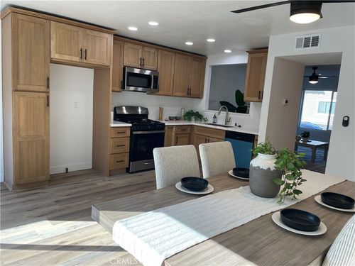 apt-58-700 W Walnut Ave, Orange, CA, 92868-2249 | Card Image