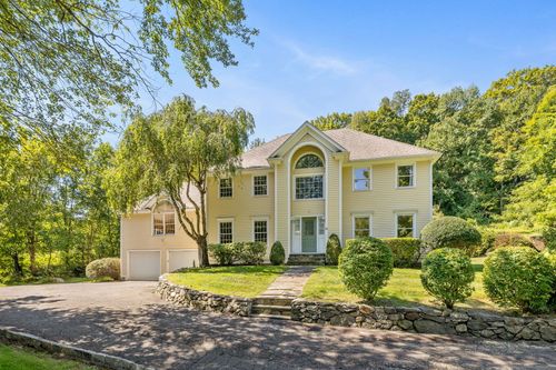 22 Palestine Rd, Newtown, CT, 06470-2525 | Card Image