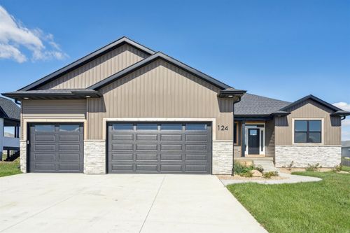124 Live Oak Drive, Hudson, IA, 50643 | Card Image