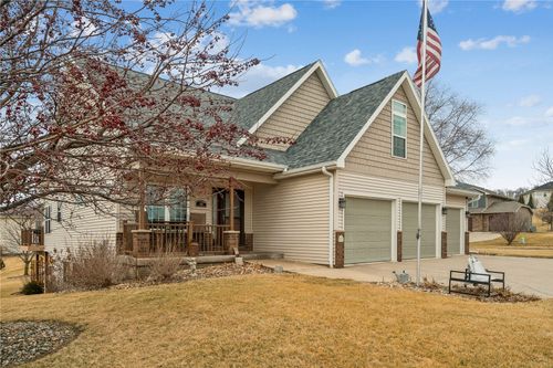 110 Willow Ln, North Liberty, IA, 52317-9195 | Card Image