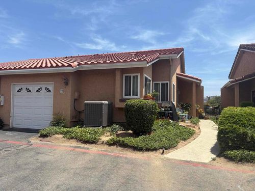 27-31909 Del Cielo Este, Bonsall, CA, 92003-3918 | Card Image