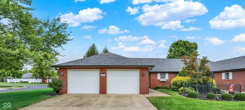 6044 S Stratton Ct, Columbus, IN, 47203-4564 | Card Image