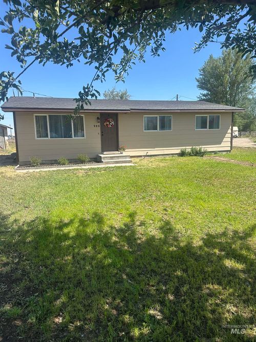 292 W Varsity Dr, Rupert, ID, 83350-8621 | Card Image