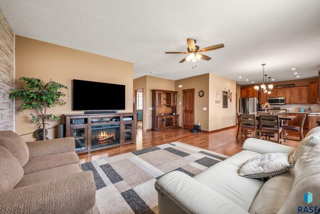 100 Oak Ave, House other with 6 bedrooms, 4 bathrooms and null parking in Crooks SD | Image 7