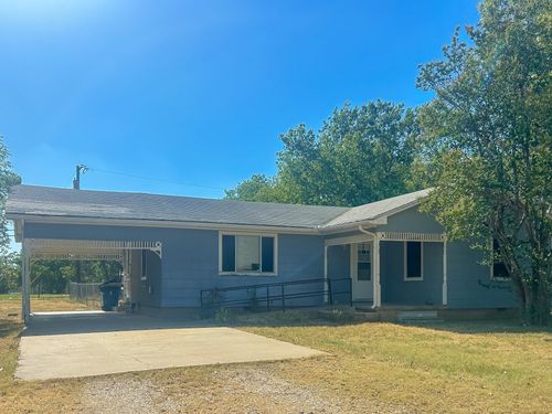 303 N Colorado St, Whitney, TX, 76692-2218 | Card Image