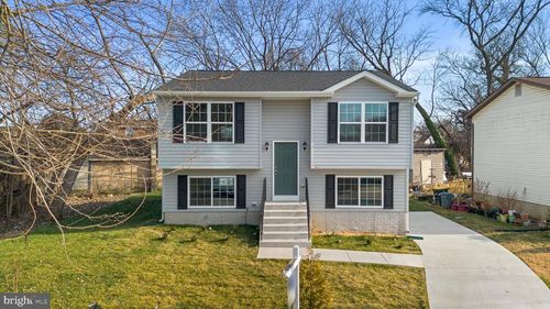 923 57th Pl, FAIRMOUNT HEIGHTS, MD, 20743-1300 | Card Image