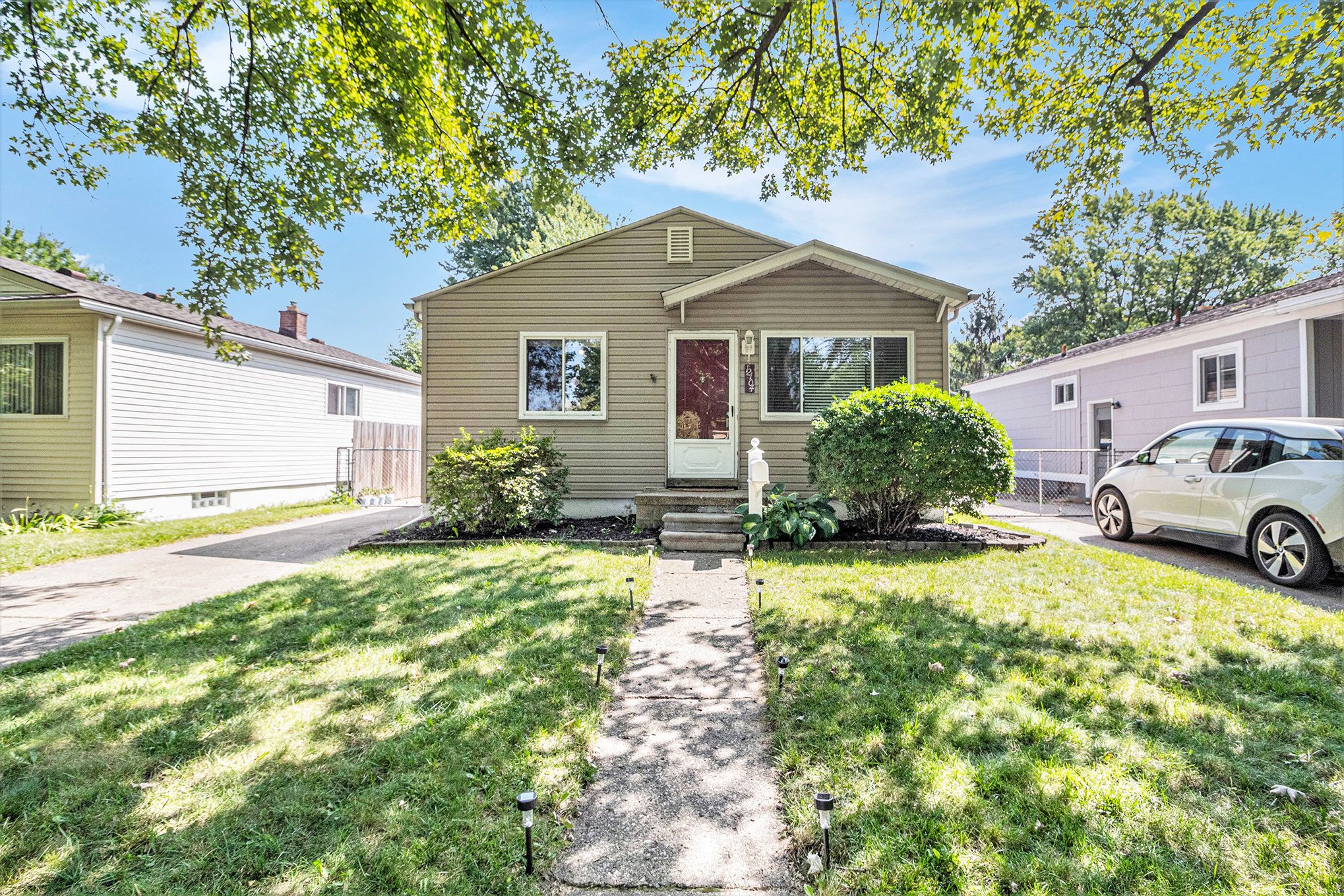 Hemingway , Redford, MI 48239