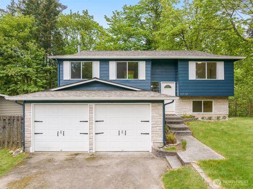 15718 126th Pl Ne, Woodinville, WA, 98072-7909 | Card Image