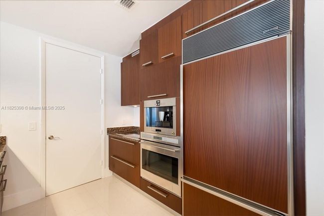 APT-1502 - 15811 Collins Ave, Condo with 3 bedrooms, 4 bathrooms and null parking in Sunny Isles Beach FL | Image 8