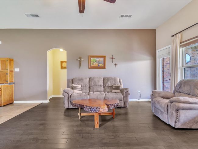 8645 Running River Ln, House other with 3 bedrooms, 2 bathrooms and null parking in Fort Worth TX | Image 24