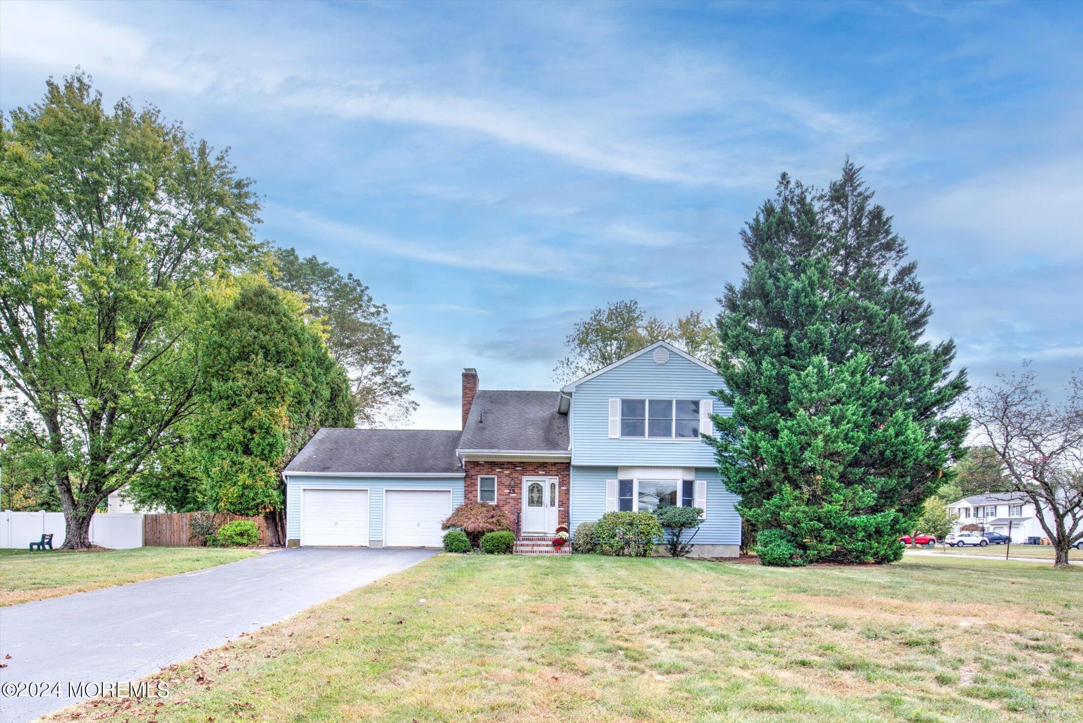 Taylors Mills Rd, Manalapan, NJ 07726