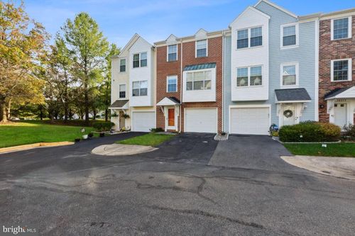18221 Fox Chase Cir, OLNEY, MD, 20832-3003 | Card Image