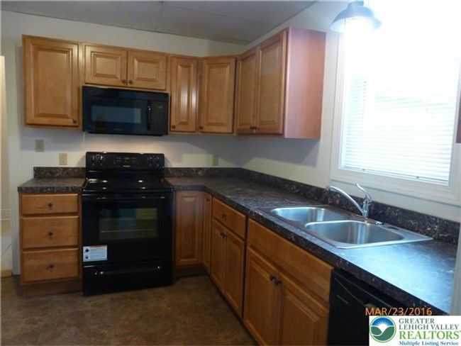 3A - 108 S Main St, Condo with 2 bedrooms, 1 bathrooms and null parking in Alburtis PA | Image 18