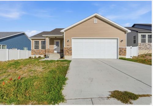 562 W 900 S, Tooele, UT, 84074-2932 | Card Image