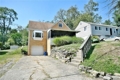 1008 Lowenhill Street, House other with 3 bedrooms, 1 bathrooms and 1 parking in Beechview PA | Image 2