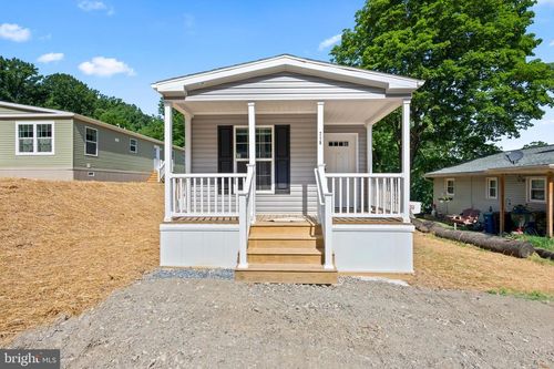 716 Hillside Dr, Gap, PA, 17527-9668 | Card Image