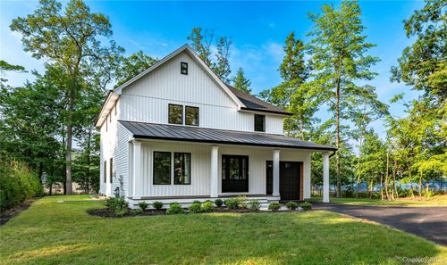 352 Holt Dr, Pearl River, NY, 10965-2004 | Card Image